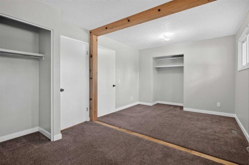 7935 Huntwick Hill Ne, Calgary, AB - Indoor Photo Showing Other Room