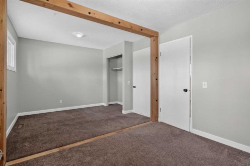 7935 Huntwick Hill Ne, Calgary, AB - Indoor Photo Showing Other Room