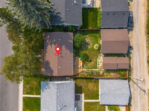 7935 Huntwick Hill Ne, Calgary, AB - Outdoor