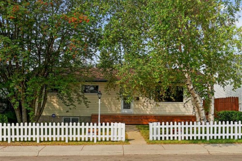 7935 Huntwick Hill Ne, Calgary, AB - Outdoor