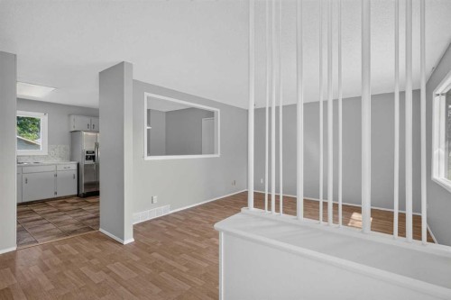 7935 Huntwick Hill Ne, Calgary, AB - Indoor Photo Showing Other Room