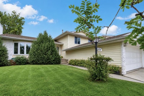 224 Silver Crest Drive Nw, Calgary, AB - Outdoor