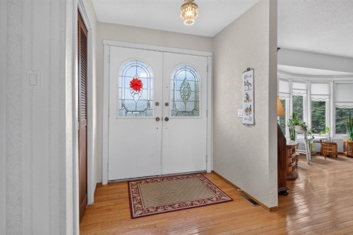 224 Silver Crest Drive Nw, Calgary, AB - Indoor Photo Showing Other Room