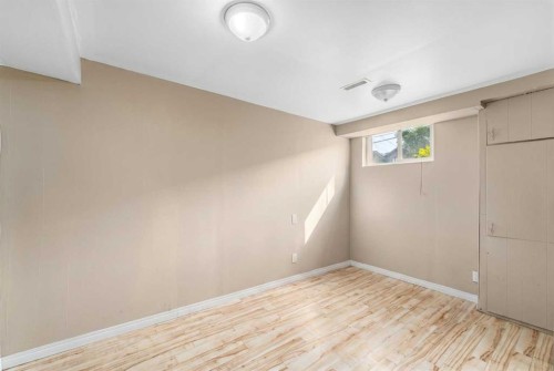 3042 28 Street Sw, Calgary, AB - Indoor Photo Showing Other Room