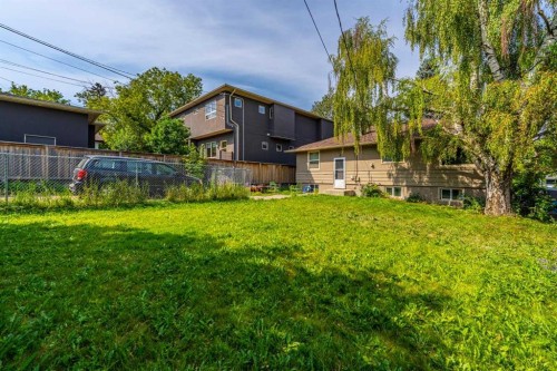 3042 28 Street Sw, Calgary, AB - Outdoor