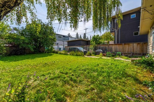 3042 28 Street Sw, Calgary, AB - Outdoor
