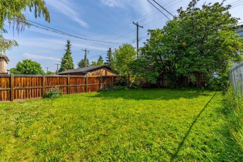 3042 28 Street Sw, Calgary, AB - Outdoor