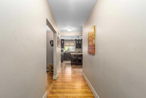 3042 28 Street Sw, Calgary, AB - Indoor Photo Showing Other Room