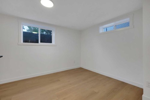 3331 41 Street Se, Calgary, AB - Indoor Photo Showing Other Room