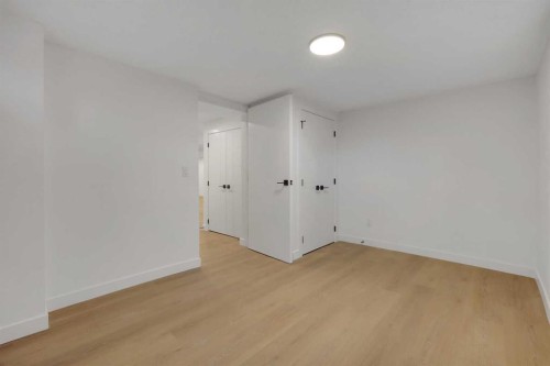 3331 41 Street Se, Calgary, AB - Indoor Photo Showing Other Room