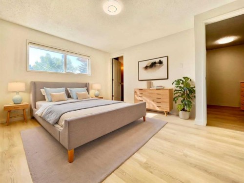 58 Canterbury Gardens Sw, Calgary, AB - Indoor Photo Showing Bedroom