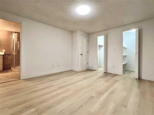 58 Canterbury Gardens Sw, Calgary, AB - Indoor Photo Showing Other Room