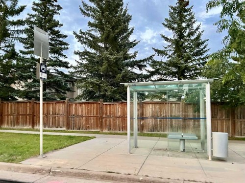 58 Canterbury Gardens Sw, Calgary, AB - Outdoor