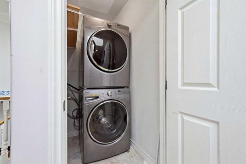 721 27 Avenue Nw, Calgary, AB - Indoor Photo Showing Laundry Room