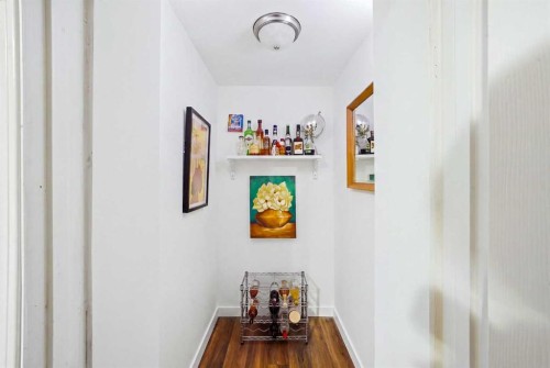 721 27 Avenue Nw, Calgary, AB - Indoor Photo Showing Other Room