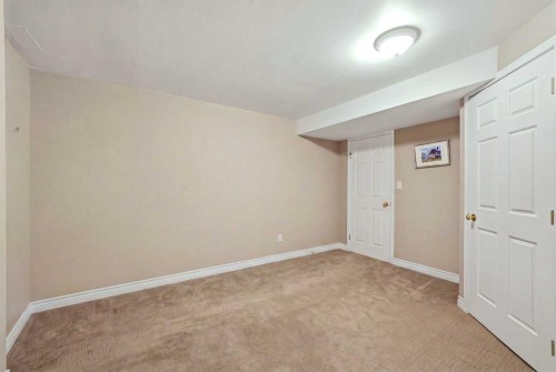 721 27 Avenue Nw, Calgary, AB - Indoor Photo Showing Other Room