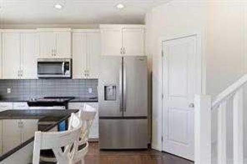 21 Evansview Manor Nw, Calgary, AB 