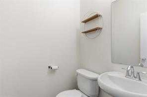 21 Evansview Manor Nw, Calgary, AB 