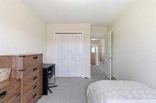 21 Evansview Manor Nw, Calgary, AB 