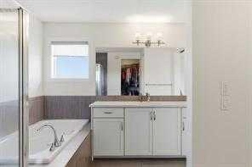 21 Evansview Manor Nw, Calgary, AB 