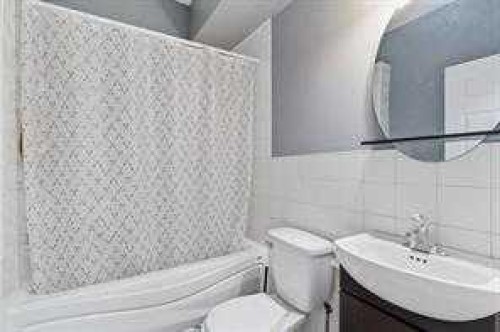 21 Evansview Manor Nw, Calgary, AB 