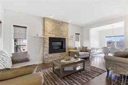 21 Evansview Manor Nw, Calgary, AB 