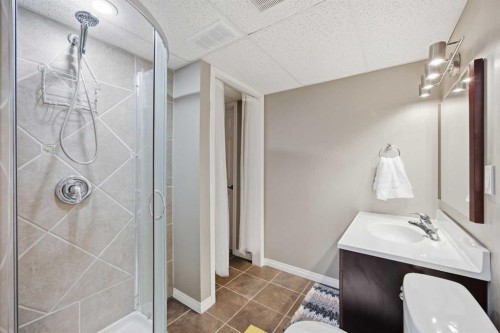 336 Silverado Drive Sw, Calgary, AB - Indoor Photo Showing Bathroom