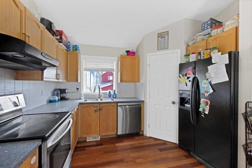 155 Taralea Gardens Ne, Calgary, AB - Indoor Photo Showing Kitchen With Double Sink