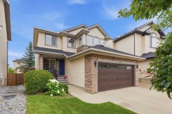 182 Kincora Park NW Calgary, AB T3R 1L2