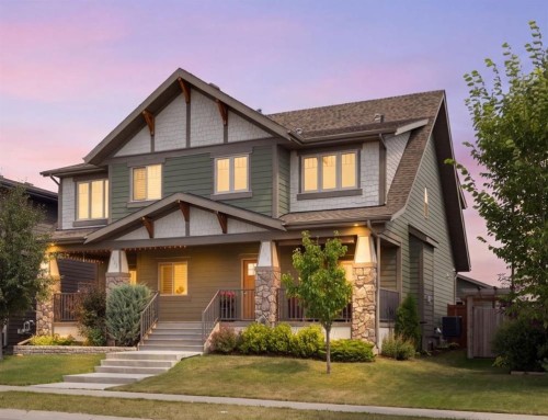 719 Mahogany Boulevard Se, Calgary, AB - Outdoor With Facade