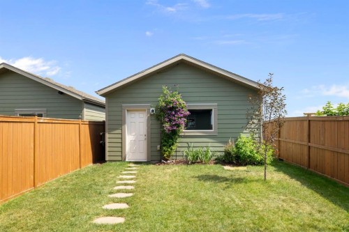719 Mahogany Boulevard Se, Calgary, AB - Outdoor