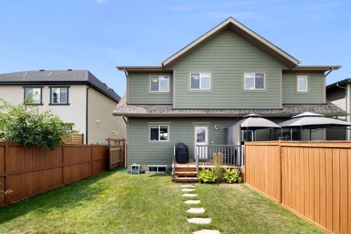 719 Mahogany Boulevard Se, Calgary, AB - Outdoor