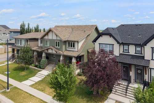719 Mahogany Boulevard Se, Calgary, AB - Outdoor With Facade