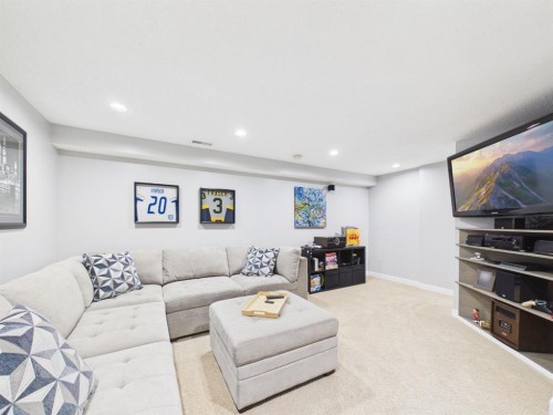 2049 New Brighton Gardens Se, Calgary, AB - Indoor Photo Showing Other Room