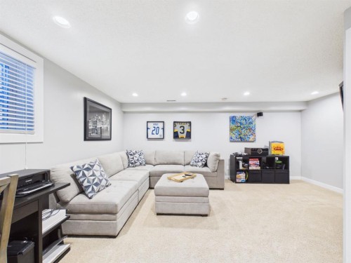 2049 New Brighton Gardens Se, Calgary, AB - Indoor