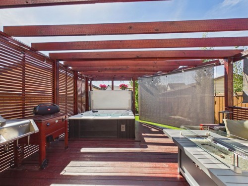 2049 New Brighton Gardens Se, Calgary, AB - Outdoor With Exterior