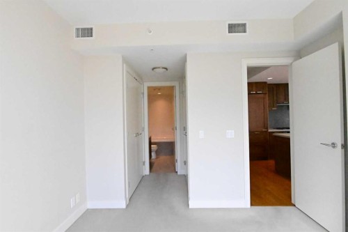 1615-222 Riverfront Avenue Sw, Calgary, AB - Indoor Photo Showing Other Room