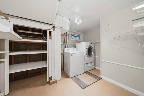 4511 41 Avenue Sw, Calgary, AB - Indoor Photo Showing Laundry Room