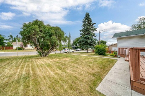 4511 41 Avenue Sw, Calgary, AB - Outdoor