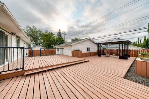 4511 41 Avenue Sw, Calgary, AB - Outdoor With Deck Patio Veranda With Exterior
