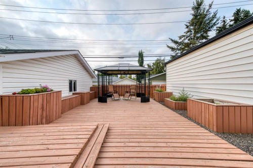 4511 41 Avenue Sw, Calgary, AB - Outdoor With Deck Patio Veranda With Exterior