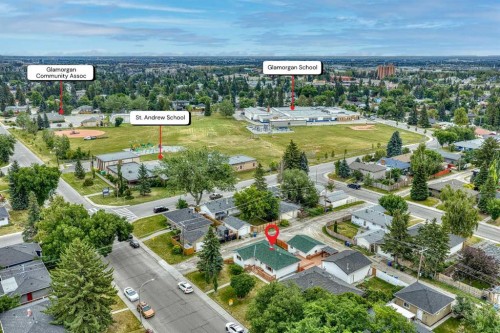 4511 41 Avenue Sw, Calgary, AB - Outdoor With View
