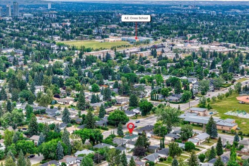 4511 41 Avenue Sw, Calgary, AB - Outdoor