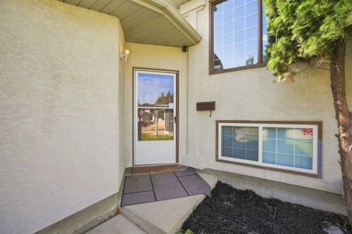 225 Harvest Glen Place Ne, Calgary, AB - Outdoor With Exterior