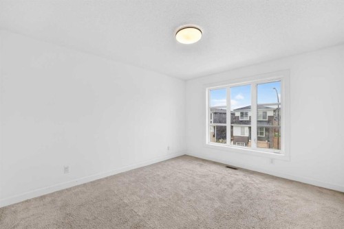 125 Herron Mews Ne, Calgary, AB - Indoor Photo Showing Other Room