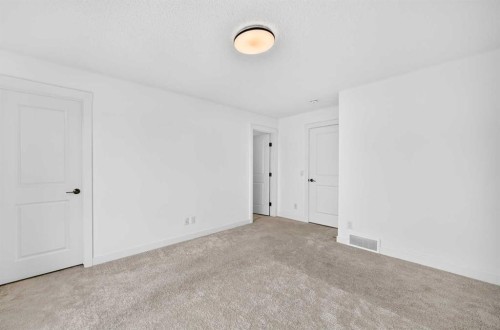 125 Herron Mews Ne, Calgary, AB - Indoor Photo Showing Other Room