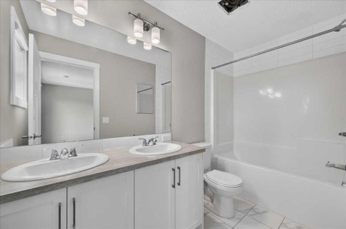 97 Seton Manor Se, Calgary, AB - Indoor Photo Showing Bathroom
