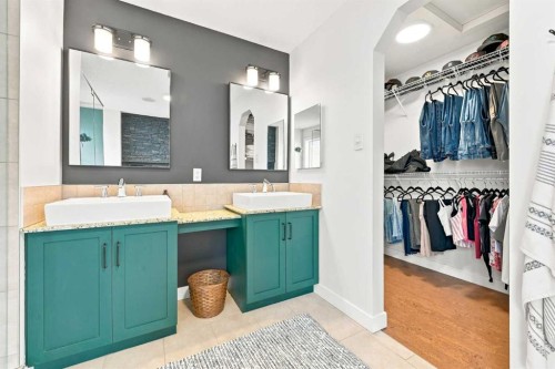 4 Silverado Saddle Court Sw, Calgary, AB - Indoor Photo Showing Bathroom