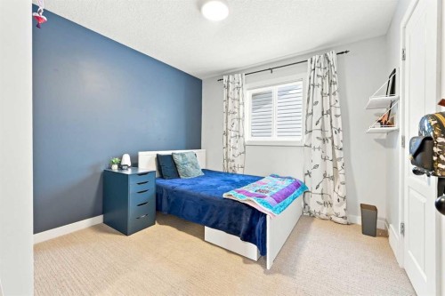4 Silverado Saddle Court Sw, Calgary, AB - Indoor Photo Showing Bedroom