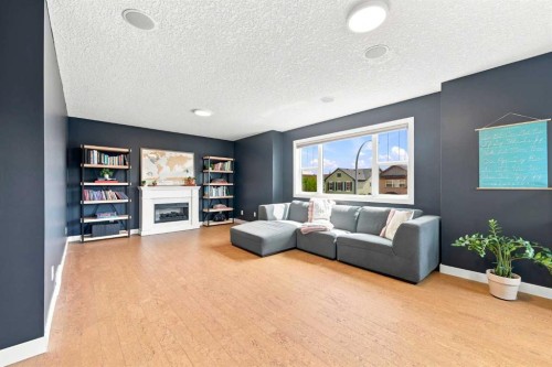 4 Silverado Saddle Court Sw, Calgary, AB - Indoor Photo Showing Living Room